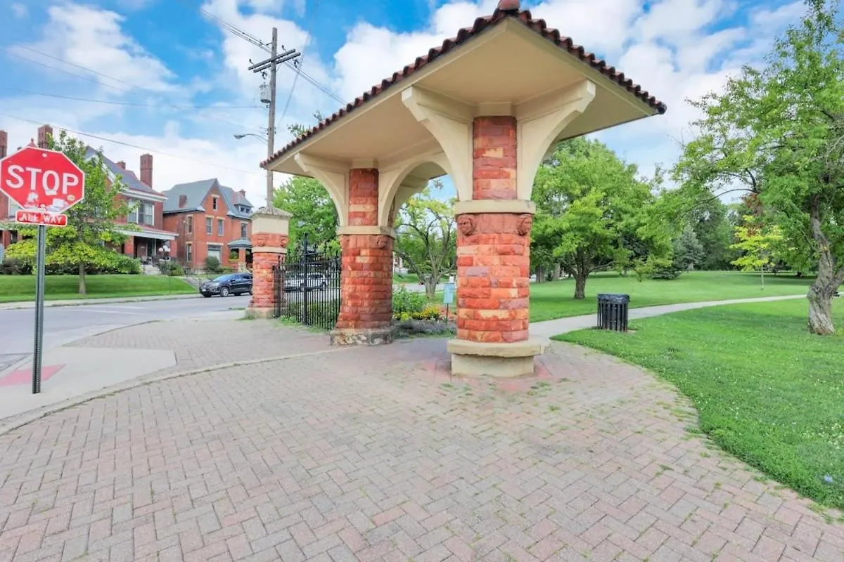 The Urban Oasis - 2 Bedroom - Great Location Columbus Apartament